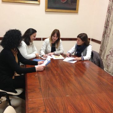 17.01.2017 Asfanuca se reúne con Isabel Armario, diputada del Área de Bienestar Social de la Diputación de Cádiz