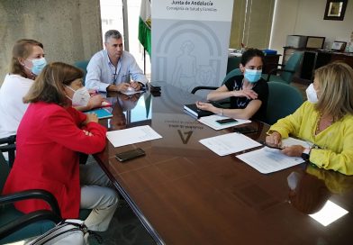 Fructífera reunión con la Delegada de Salud y Familias de Cádiz