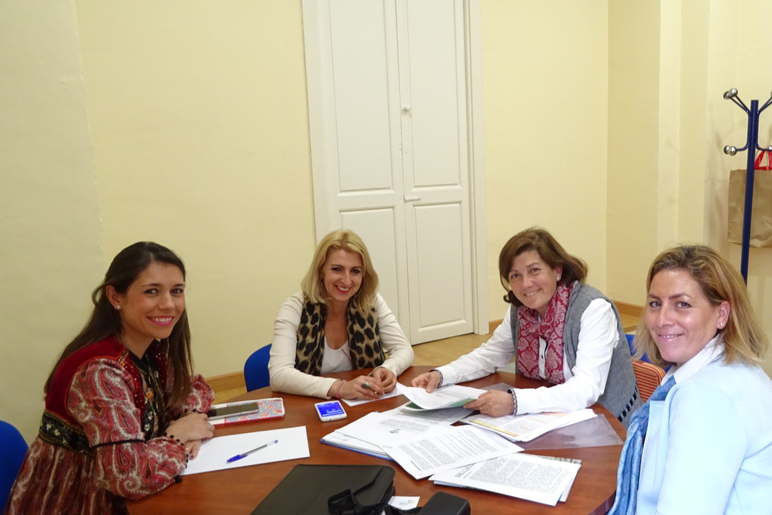 situacion de las familias numerosas, reunion partido polular cadiz